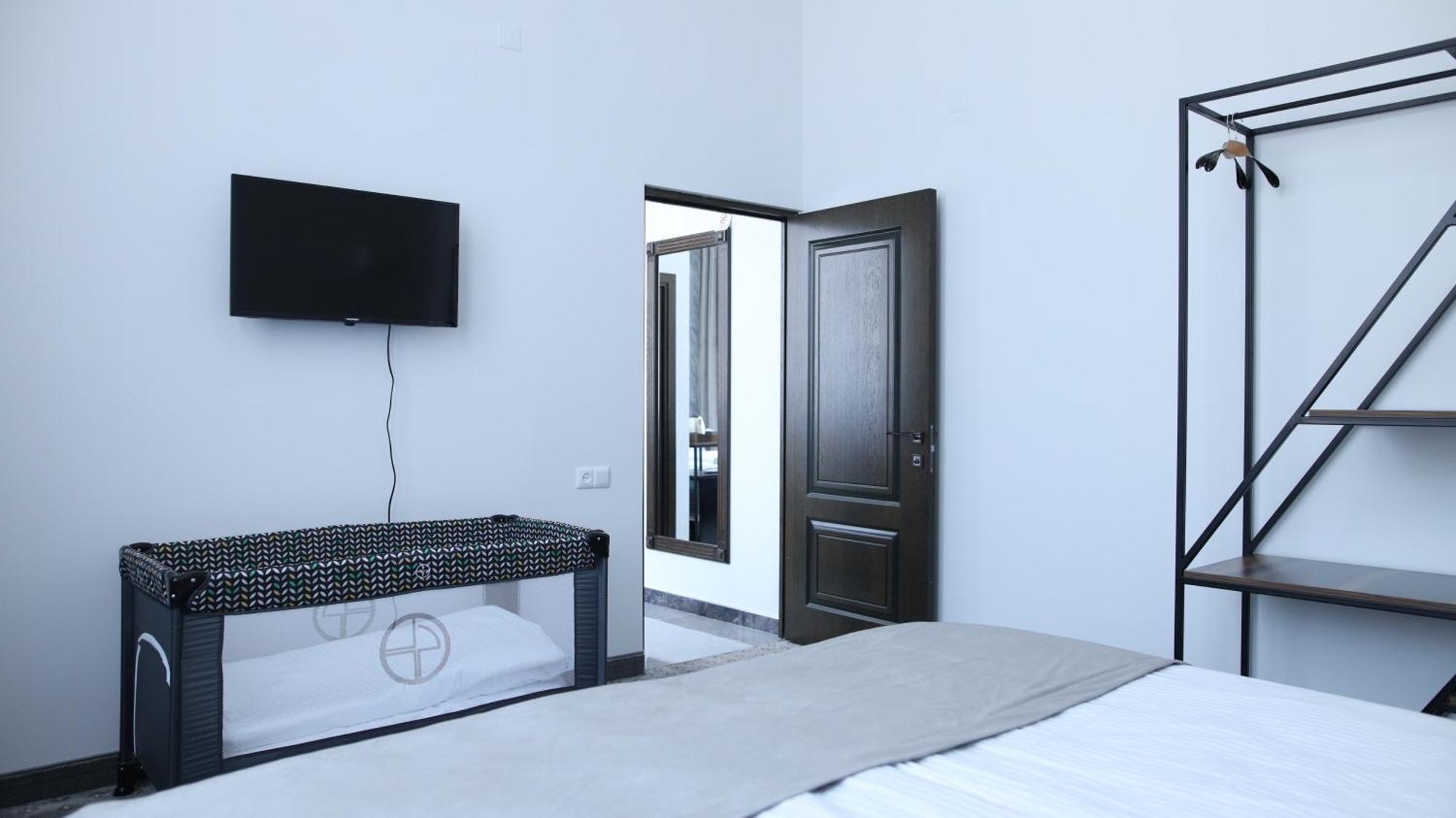 Bmg Hotel By Grigoryans Group Goris Exterior photo